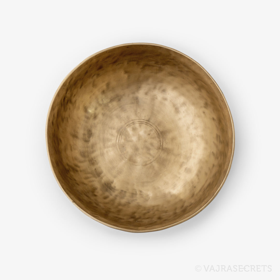 Ultabati Himalayan Singing Bowl, 9.25 inch